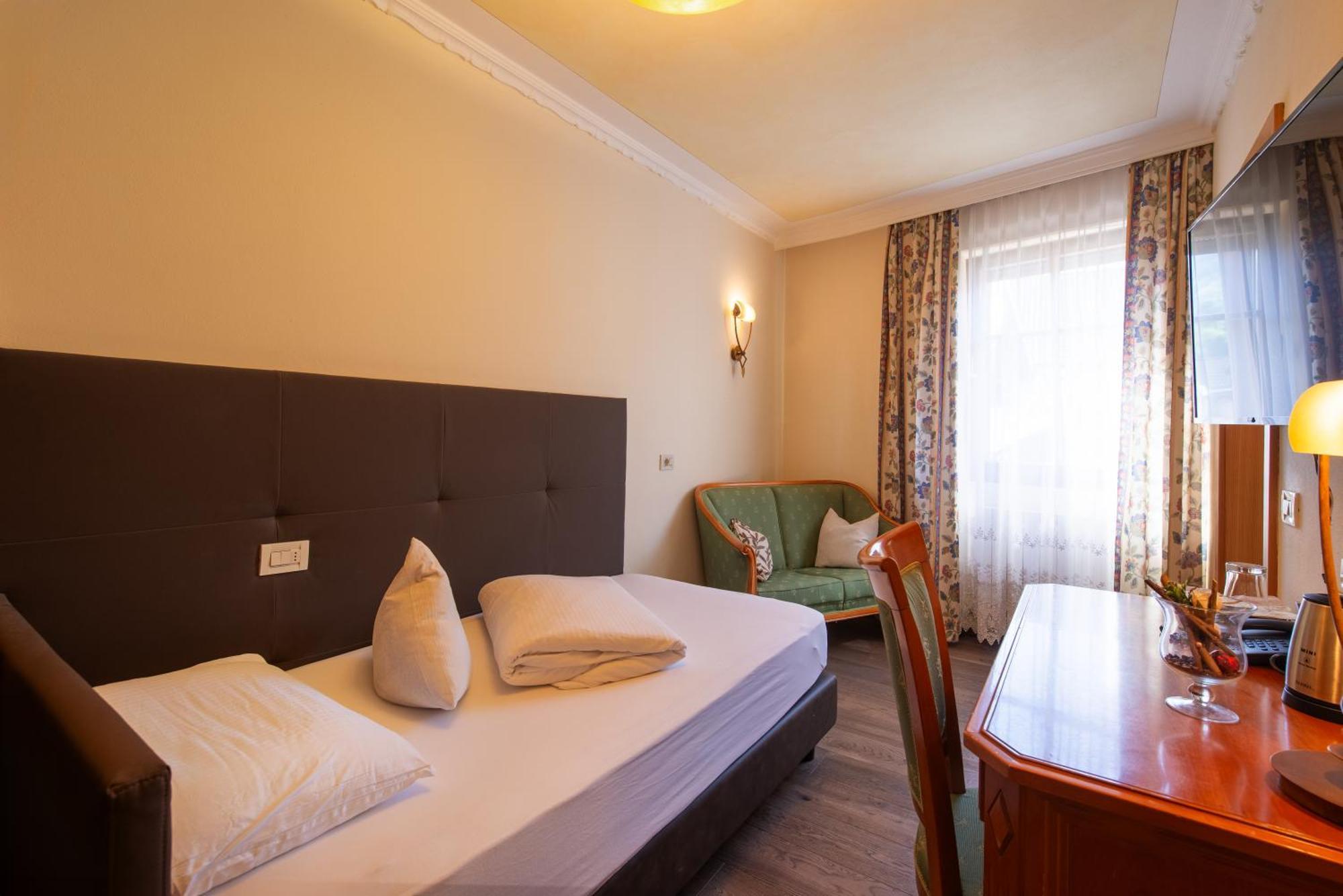 Hotel Engel Sluderno Bagian luar foto