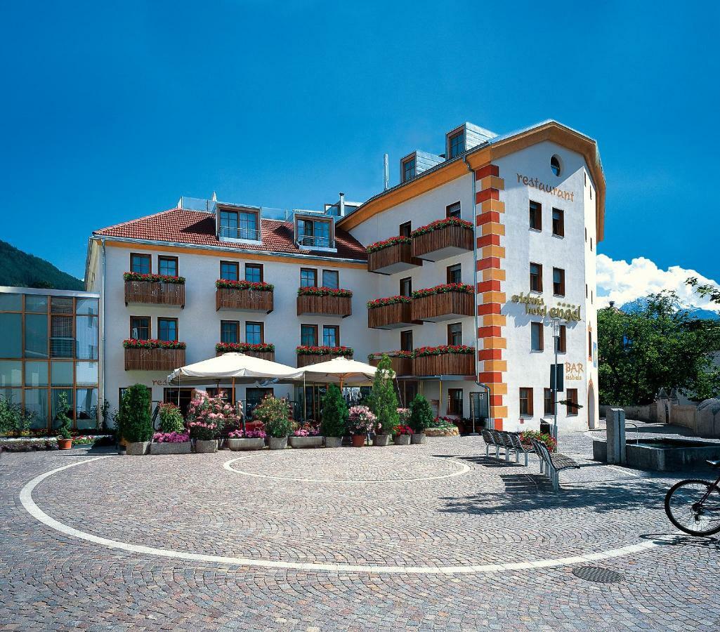 Hotel Engel Sluderno Bagian luar foto